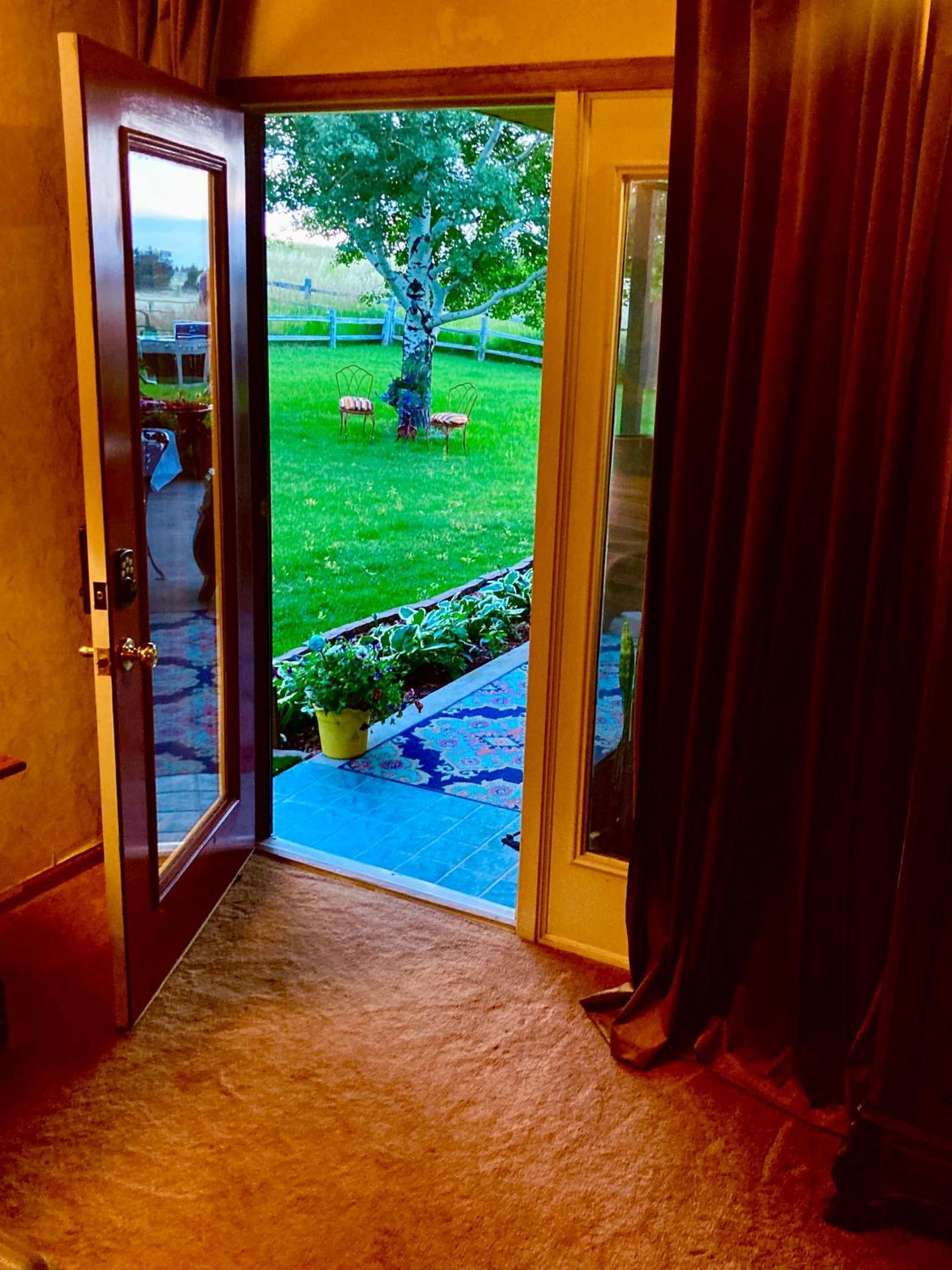 Yellowstone Cattle Baron Ensuite, Private Entrance & Parking - Prairie Rose B&B Cheyenne Exterior photo